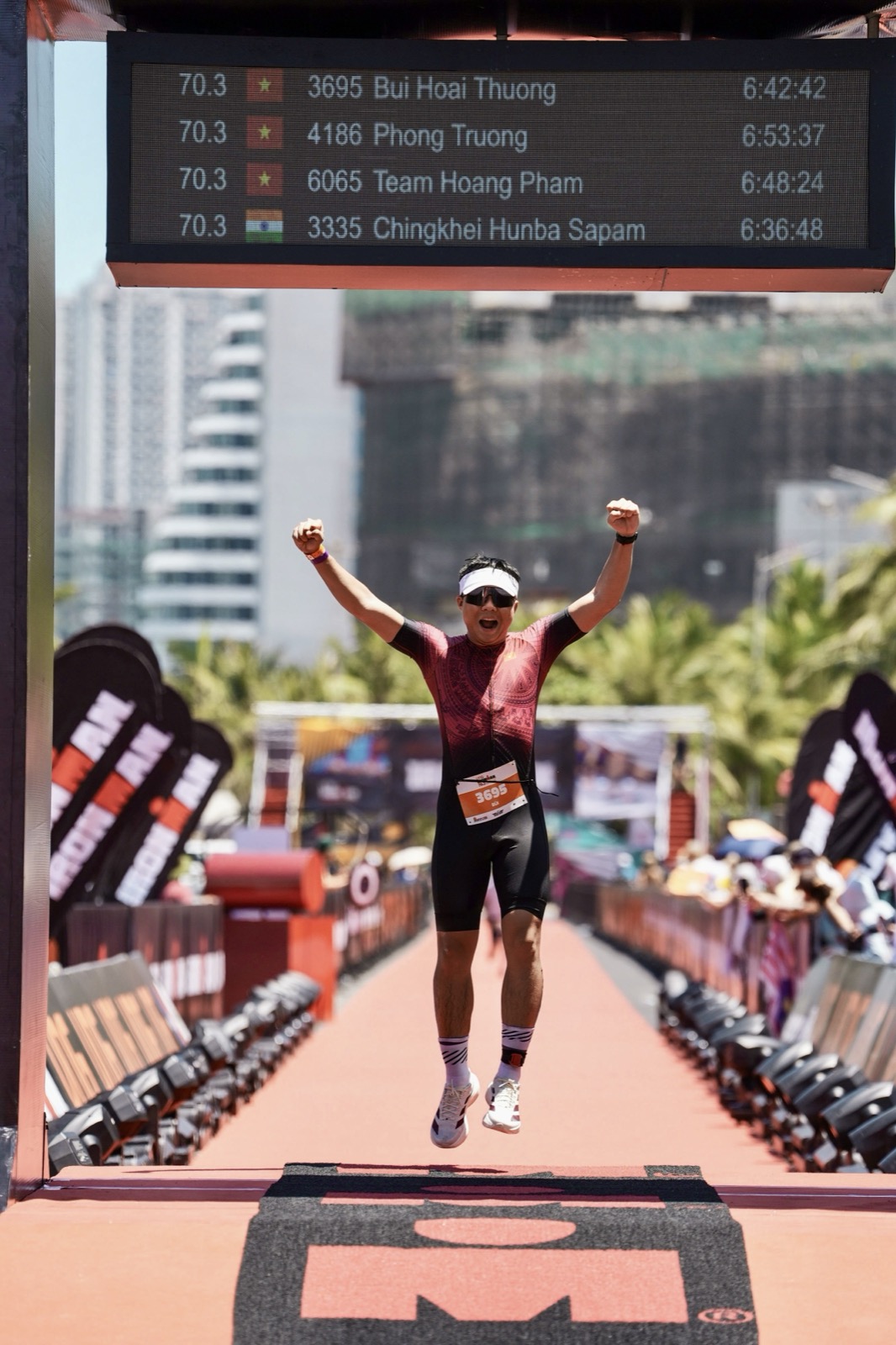 Bùi Hoài Thương về đích IRONMAN 70.3 với thành tích 6 giờ 42 phút